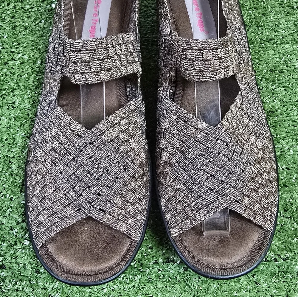 BARETRAPS | UMMA ELASTIC WOVEN PEEP-TOE MARY JANE WEDGE SANDALS